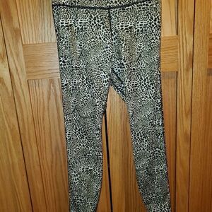 Nike Mid-Rise Performance Animal Print Leggings 7/8 length- Size Small ~NWT
